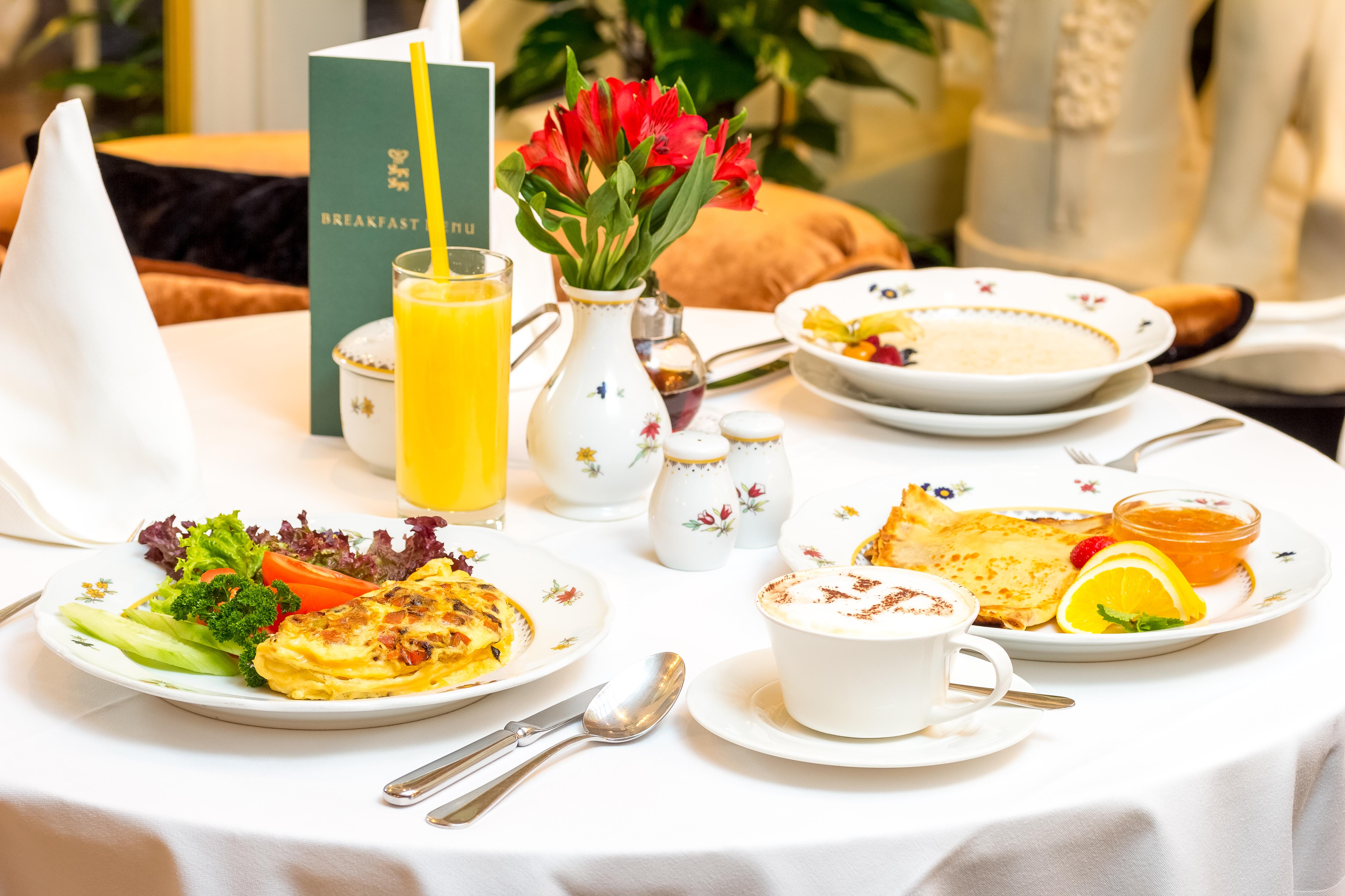 Hotel Grand Palace - Small Luxury Of The World 5*